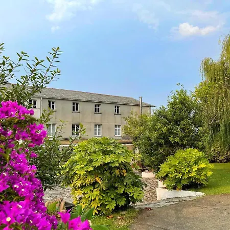 Amadora - Admite Mascotas Hotell 2*