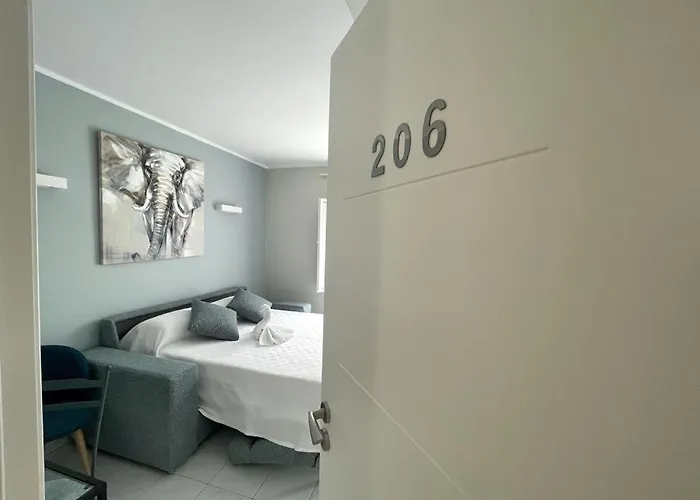 Amadora - Admite Mascotas 2*