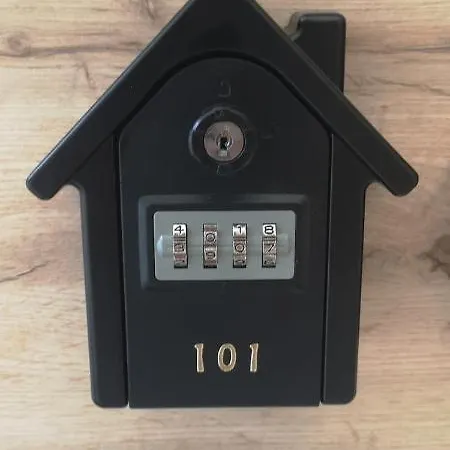 Amadora - Admite Mascotas Otel 2*