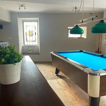 Amadora - Admite Mascotas 2*