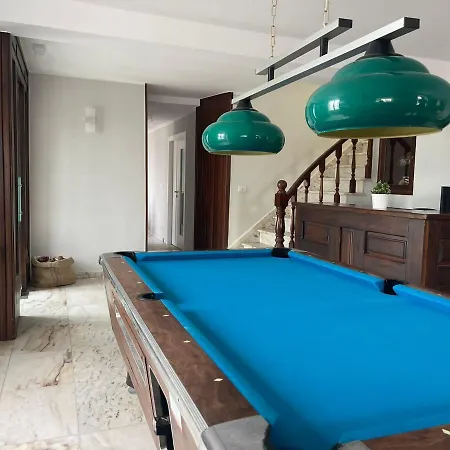 Amadora - Admite Mascotas Barreiros