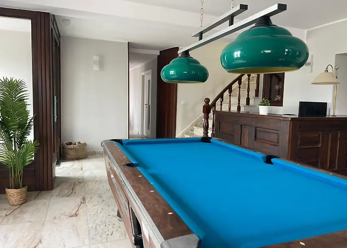 Amadora - Admite Mascotas Barreiros